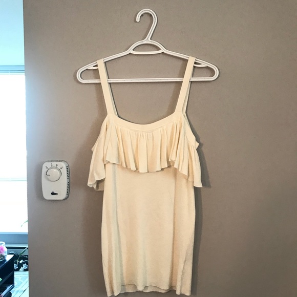 2 for $20🔥Express white cold shoulder top - Picture 2 of 3